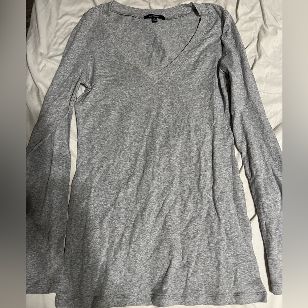 Grey long sleeve tee shirt